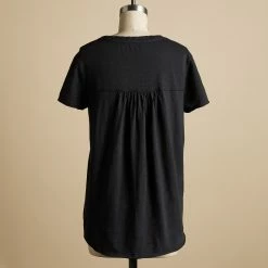 Perfect Everyday Tee, Petite -Sundance Sales 22d8999e 0e55 492b a388 bd2d84189401
