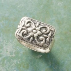 Victoriana Ring