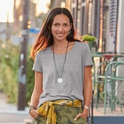 Perfect Everyday Tee, Petite -Sundance Sales 55d3270a 7b2d 4837 b641 47c908ef5a94