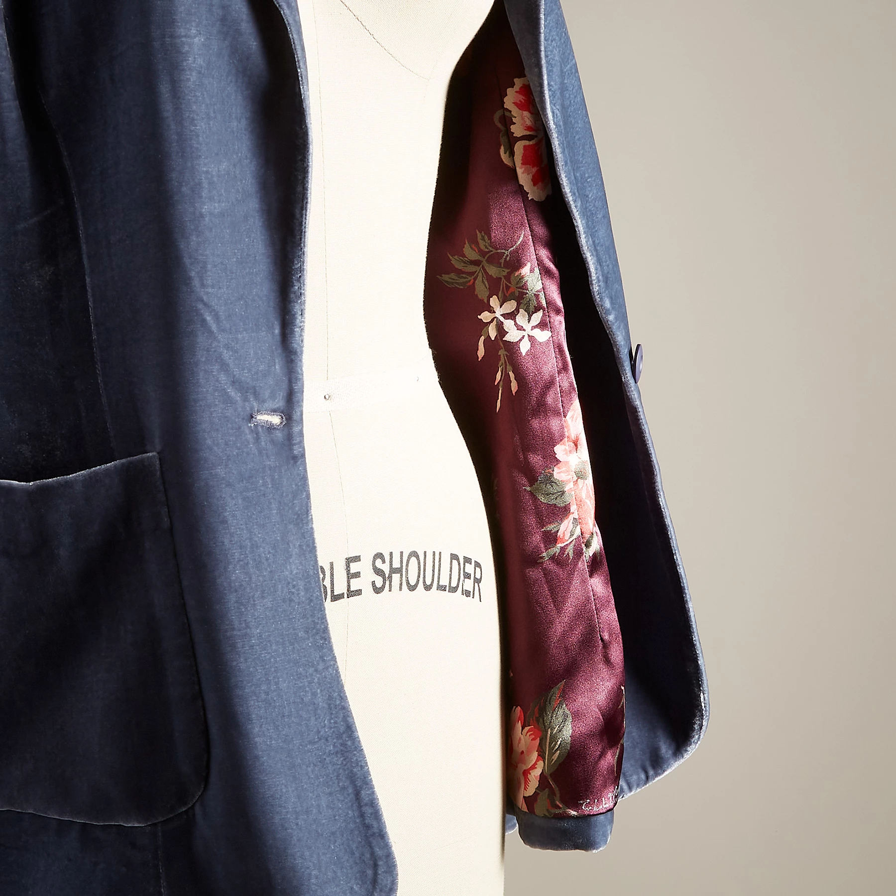 Beau Velvet Blazer - Petites 5 Beau Velvet Blazer - Petites - Image 3