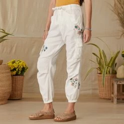 Hansa Blooms Joggers - Petites -Sundance Sales 7b09d3c5 9eee 4505 85fe 74328ba9302b