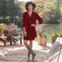 Nia Velvet Dress -Sundance Sales a05ead7f 9568 443f b5d4 8f8449be317a