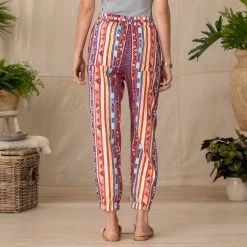 Jessenia Joggers, Petite -Sundance Sales a211f92b 500c 4eaa a96f 59cc8ef1541c