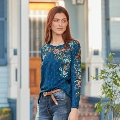 Veronique Tee, Petite 10 Veronique Tee, Petite -Sundance Sales a9c36f28 9862 4627 a727 6020423d7a59