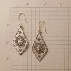 Kashan Earrings -Sundance Sales b94df00f c908 4f9b 9bf1 1a64737f885c