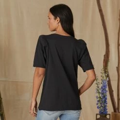 Evette Tee, Petite -Sundance Sales d5658da5 899a 4051 a5bc 9564b192354c
